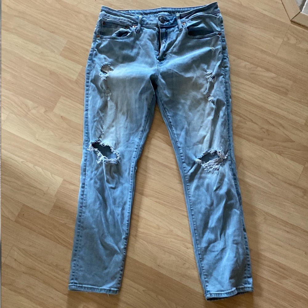 American Eagle 32x30 Distressed Jeans